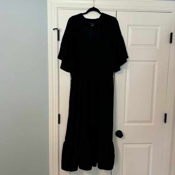 City chic navy midi dress - Picture 2 of 4